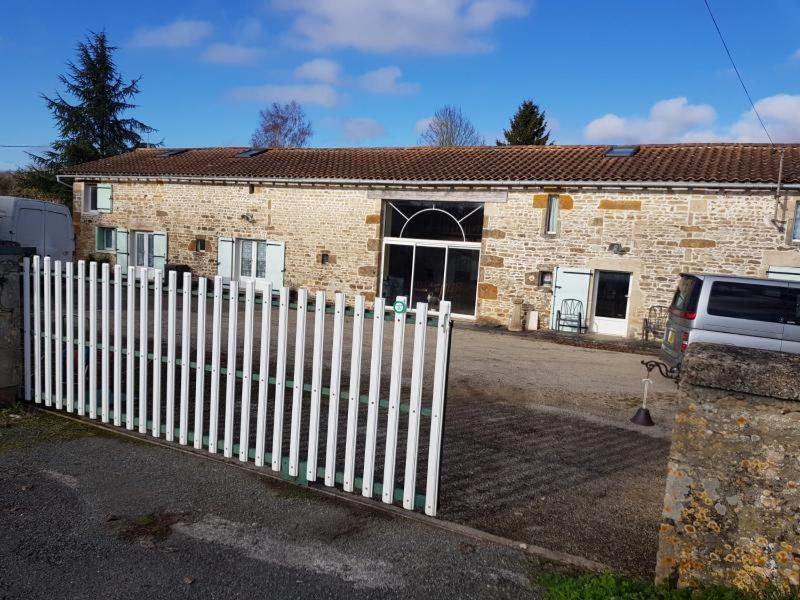 Le Pommier Chambre D'Hote Bed & Breakfast Clussais-la-Pommeraie Exterior photo